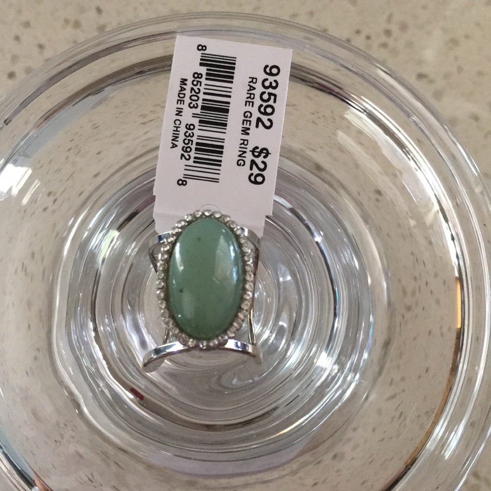 Beautiful ring size 8